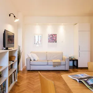 homeathotel-domenichino.it-lombardy.com/